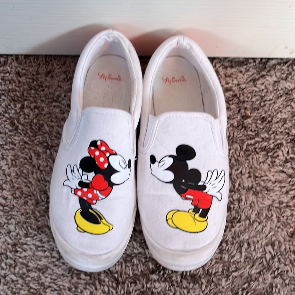 Disney, Size 8, White, Mickey and Minnie Shoes